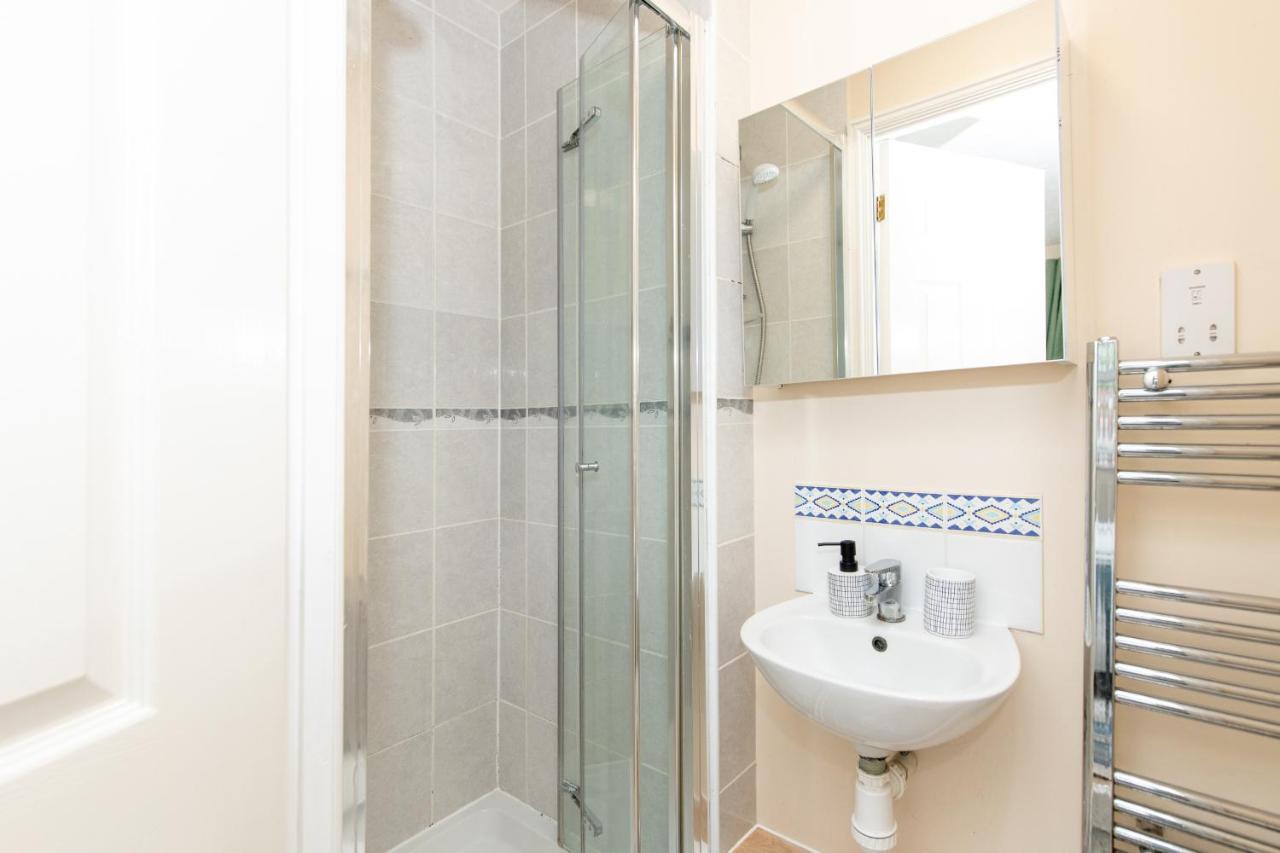 Escape The Matrix - 2 Bed Flat In City Centre With Free Parking Southampton Exterior foto