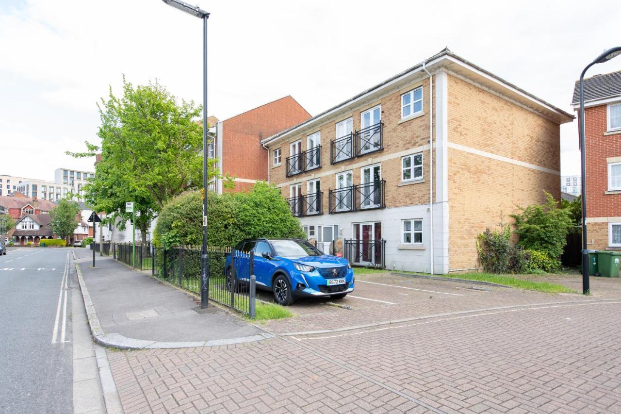 Escape The Matrix - 2 Bed Flat In City Centre With Free Parking Southampton Exterior foto