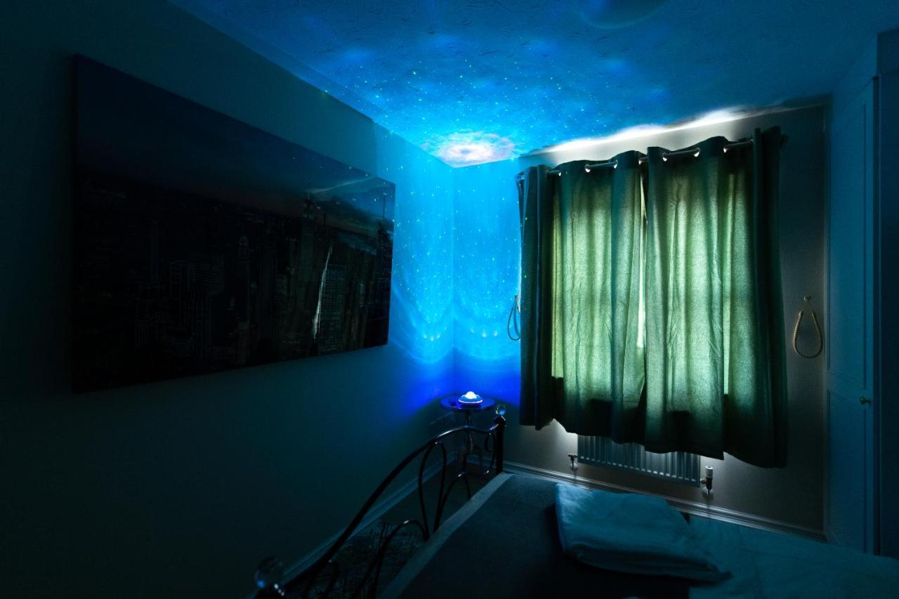Escape The Matrix - 2 Bed Flat In City Centre With Free Parking Southampton Exterior foto